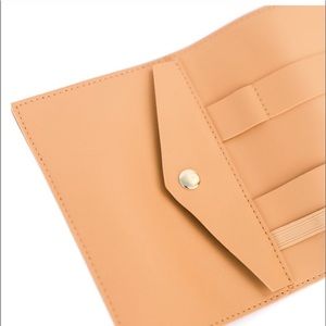 NWT Glass Ladder & Co Katherine Tech Roll Up